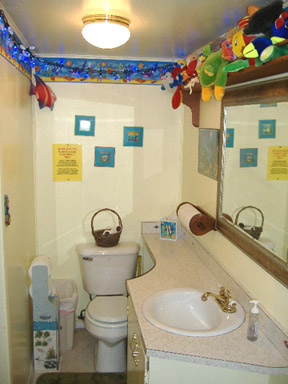 kidsbathroom09.jpg